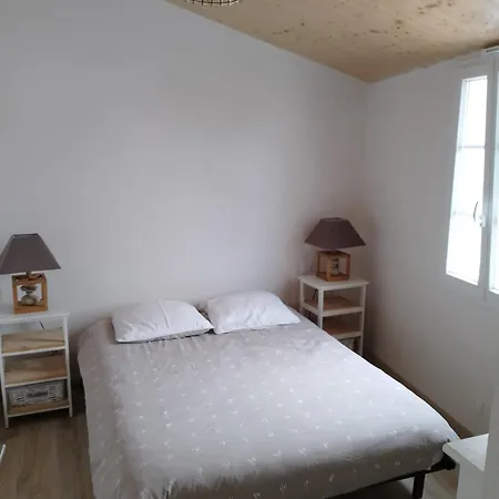 Ferienhaus Maison 6-8 Personnes, 300m De La *