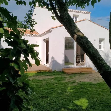 Ferienhaus Maison 6-8 Personnes, 300m De La *