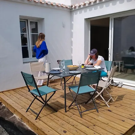 Maison 6-8 Personnes, 300m De La Casa de Férias