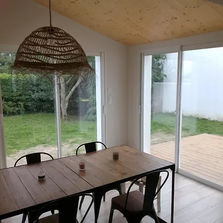 Maison 6-8 Personnes, 300m De La Ferienhaus La Guérinière