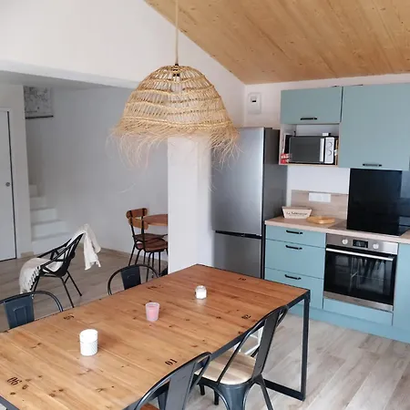 Maison 6-8 Personnes, 300m De La 度假居