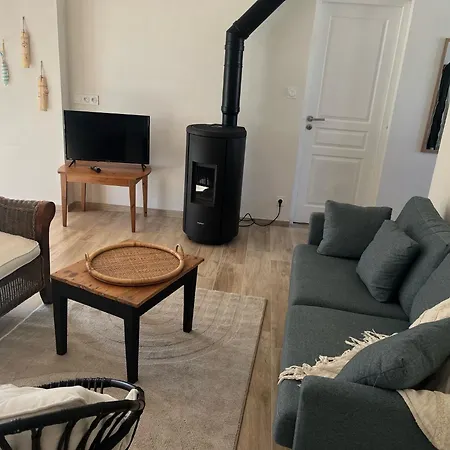 Maison 6-8 Personnes, 300m De La